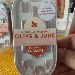 Olive & June Taupe Jelly Chrome Press-On Nails